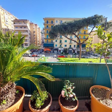 Appartement Domus Cesare à Naples Extérieur photo