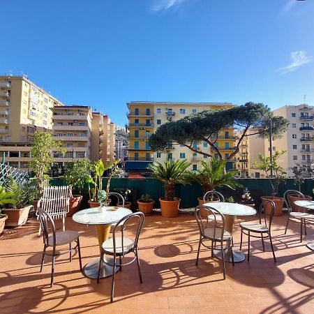 Appartement Domus Cesare à Naples Extérieur photo
