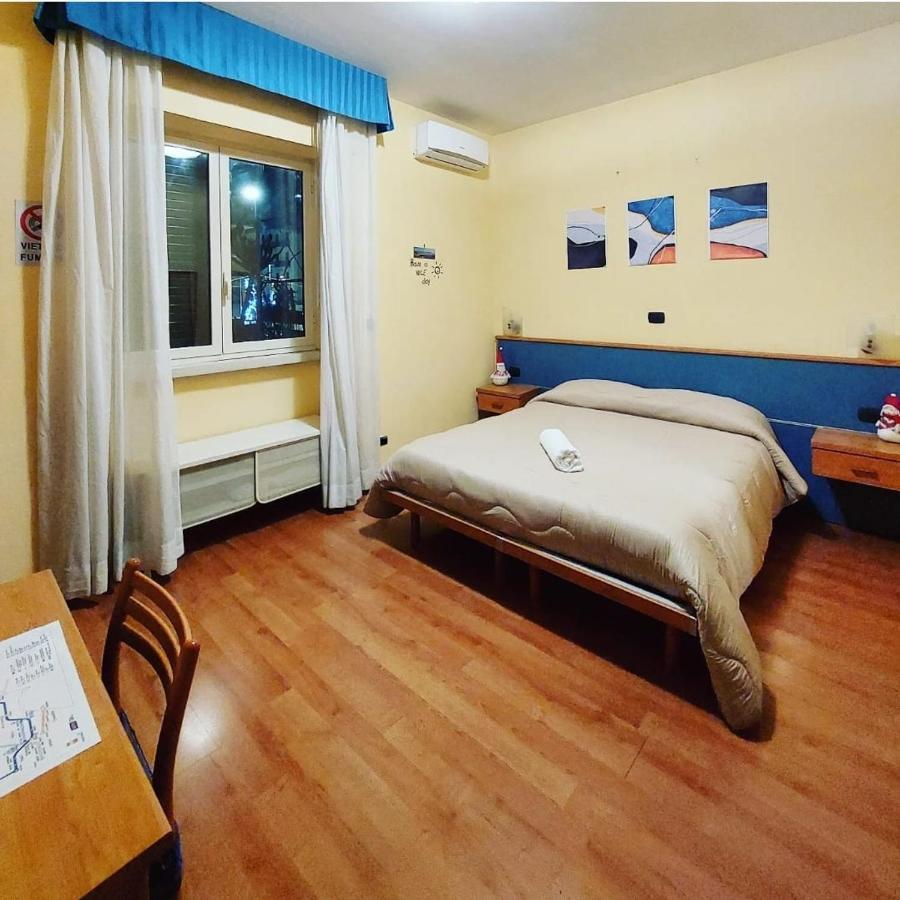 Appartement Domus Cesare à Naples Extérieur photo