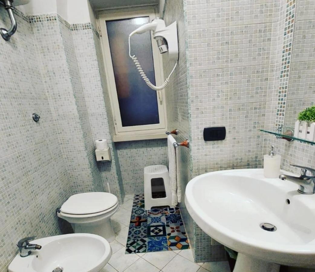 Appartement Domus Cesare à Naples Extérieur photo