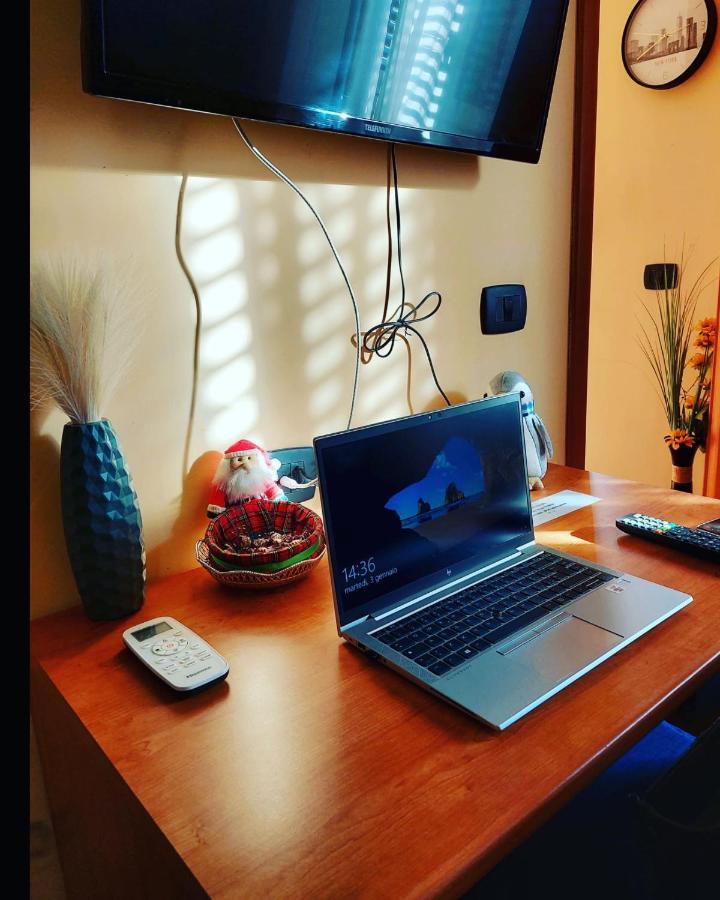 Appartement Domus Cesare à Naples Extérieur photo