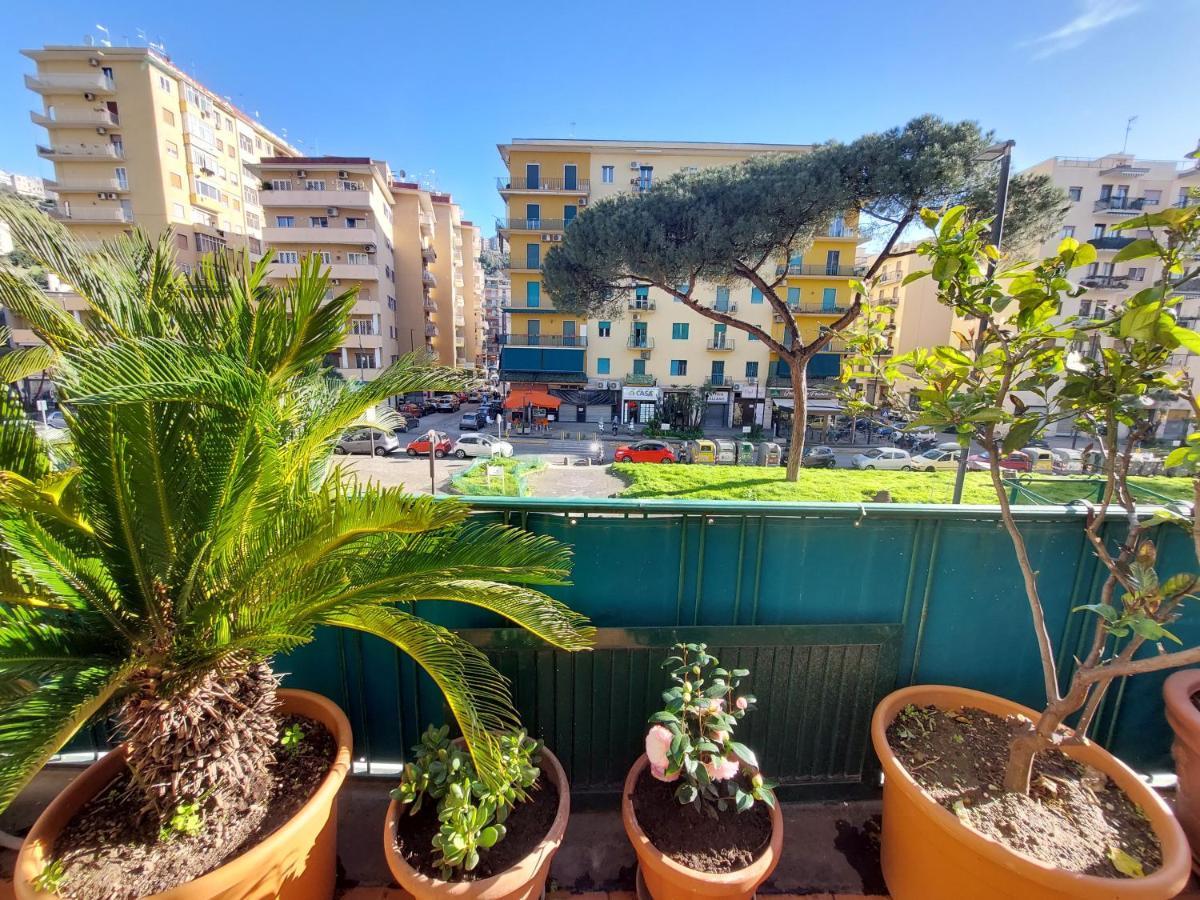 Appartement Domus Cesare à Naples Extérieur photo